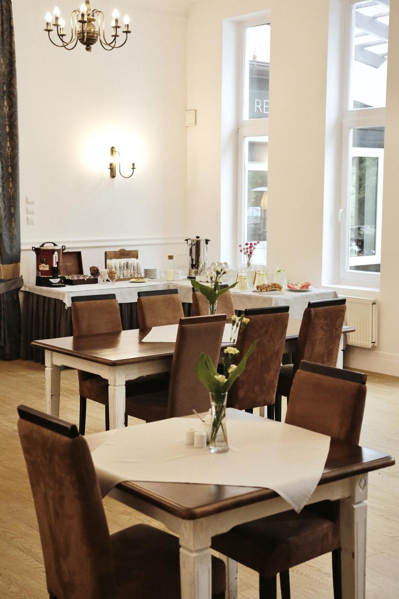 Savoy Bed and Breakfast Spała Buitenkant foto