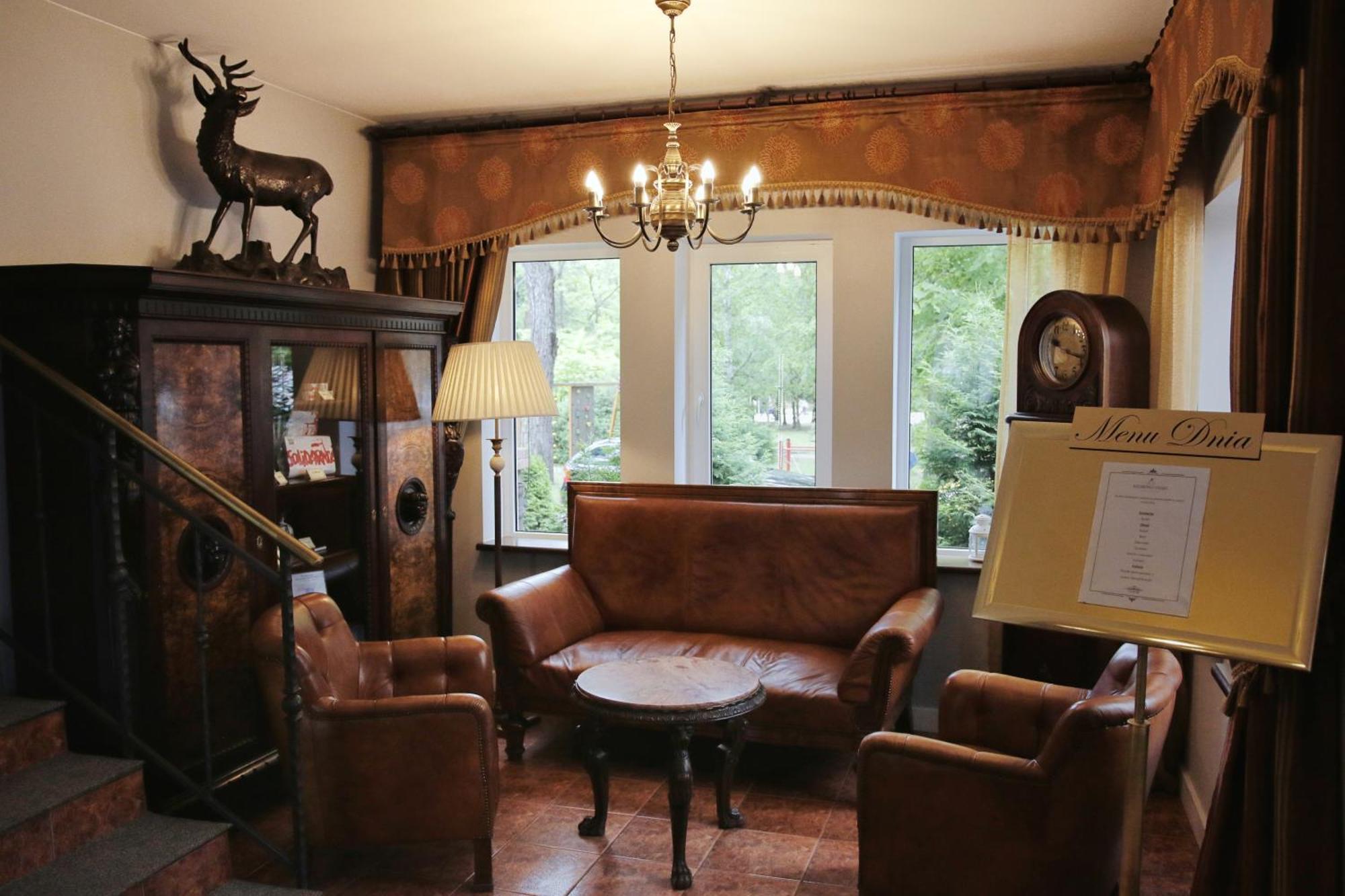 Savoy Bed and Breakfast Spała Buitenkant foto