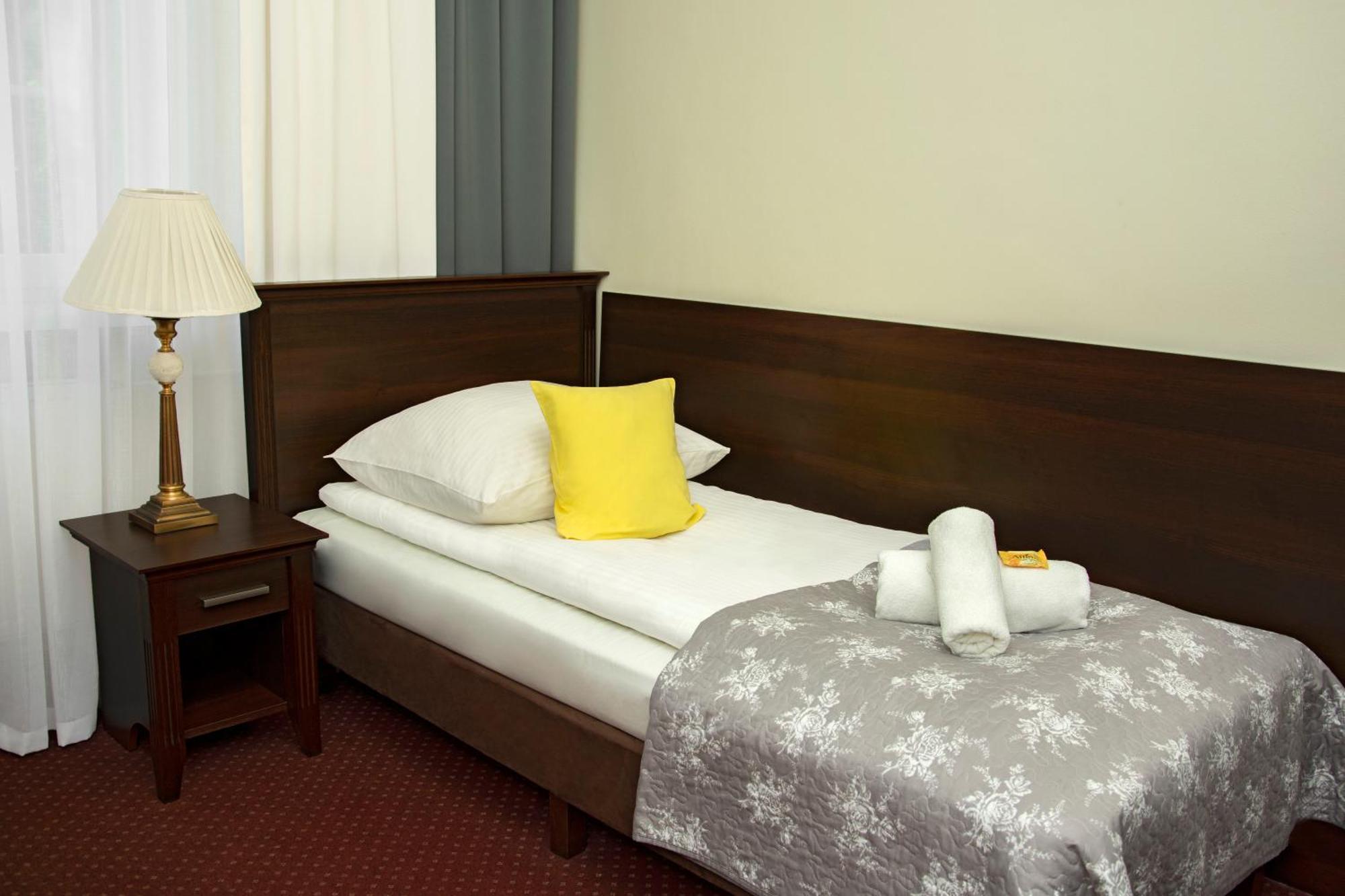Savoy Bed and Breakfast Spała Buitenkant foto